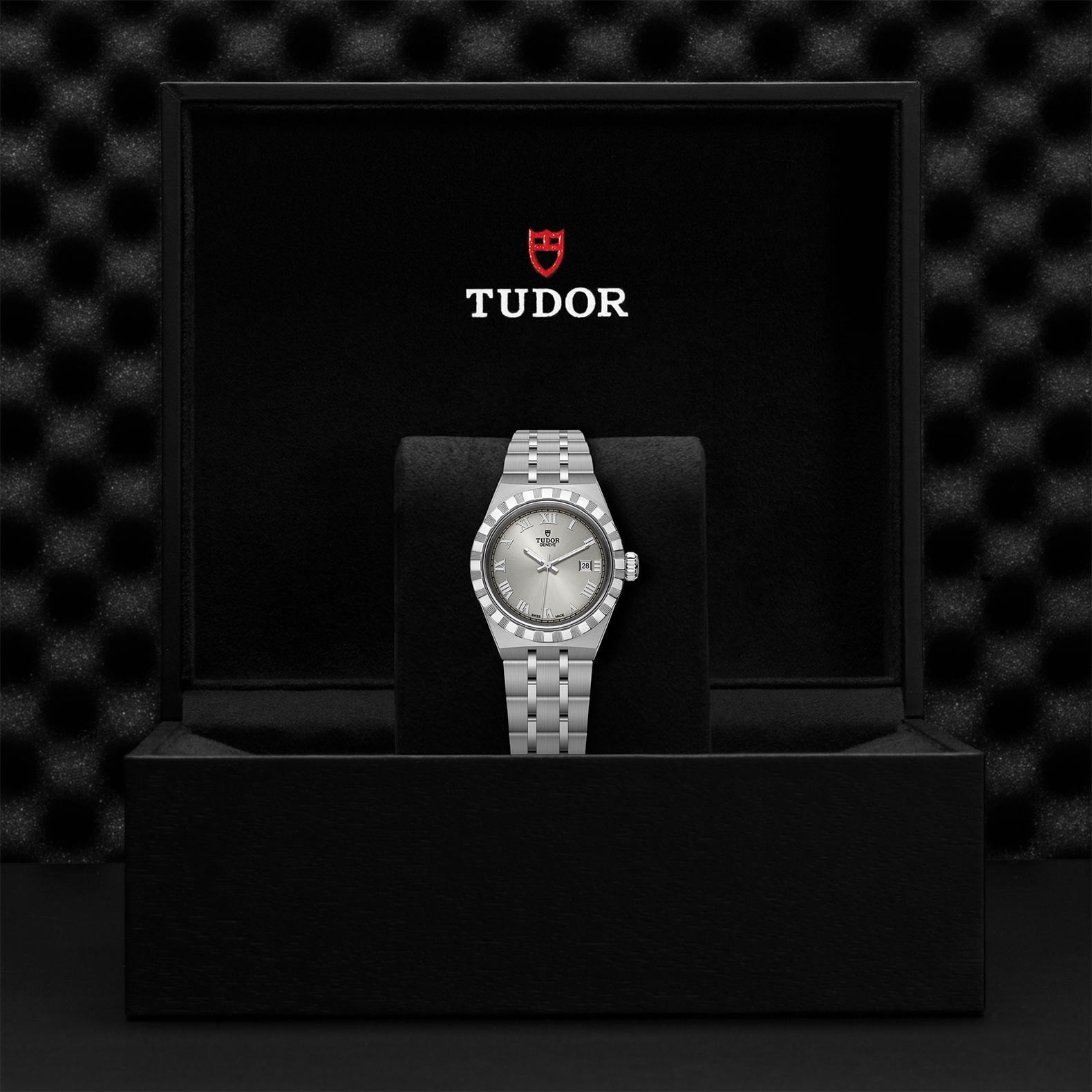 M28300 0001 Tudor Watch Carousel 4 4 10 2023 1