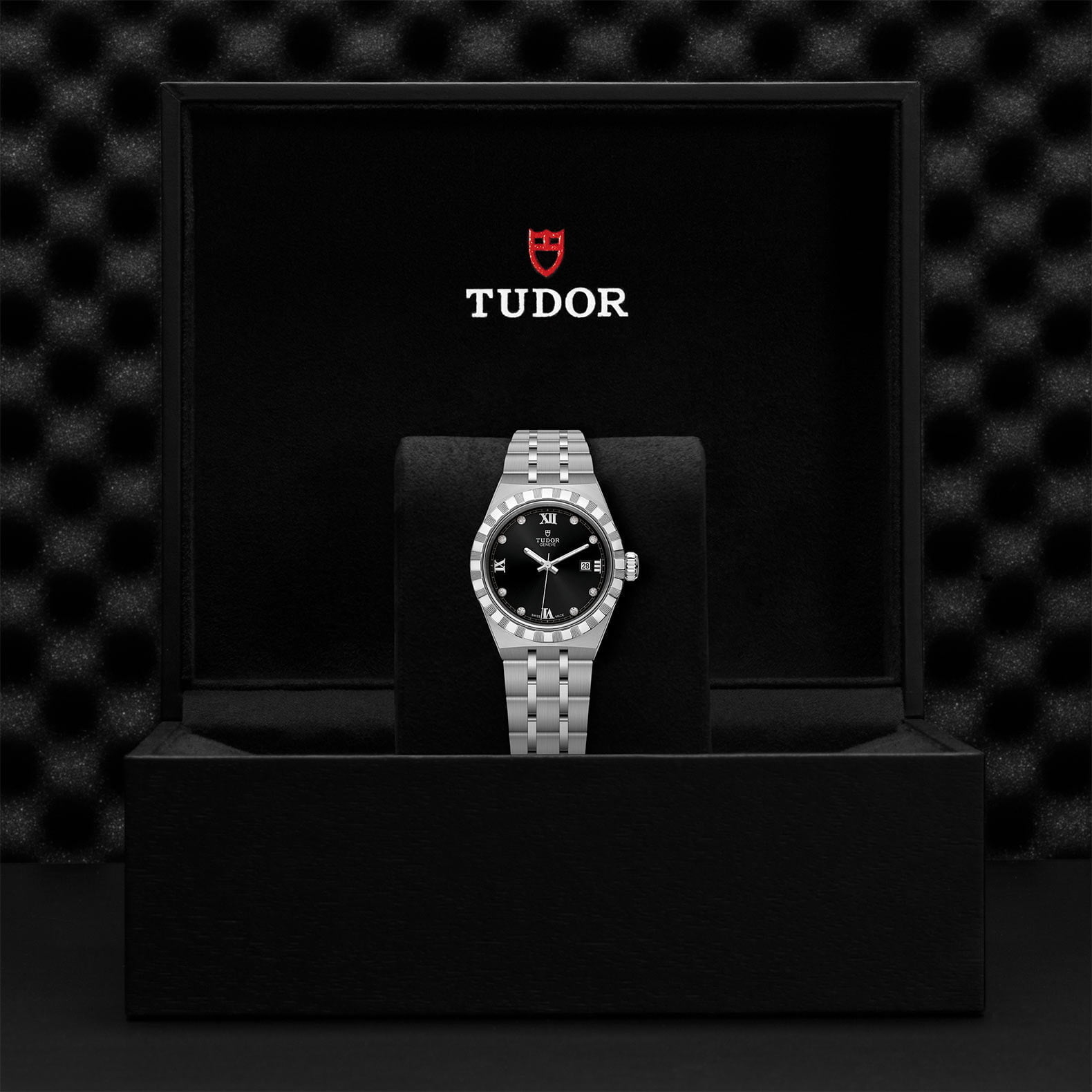 M28300 0004 Tudor Watch Carousel 4 4 10 2023 1