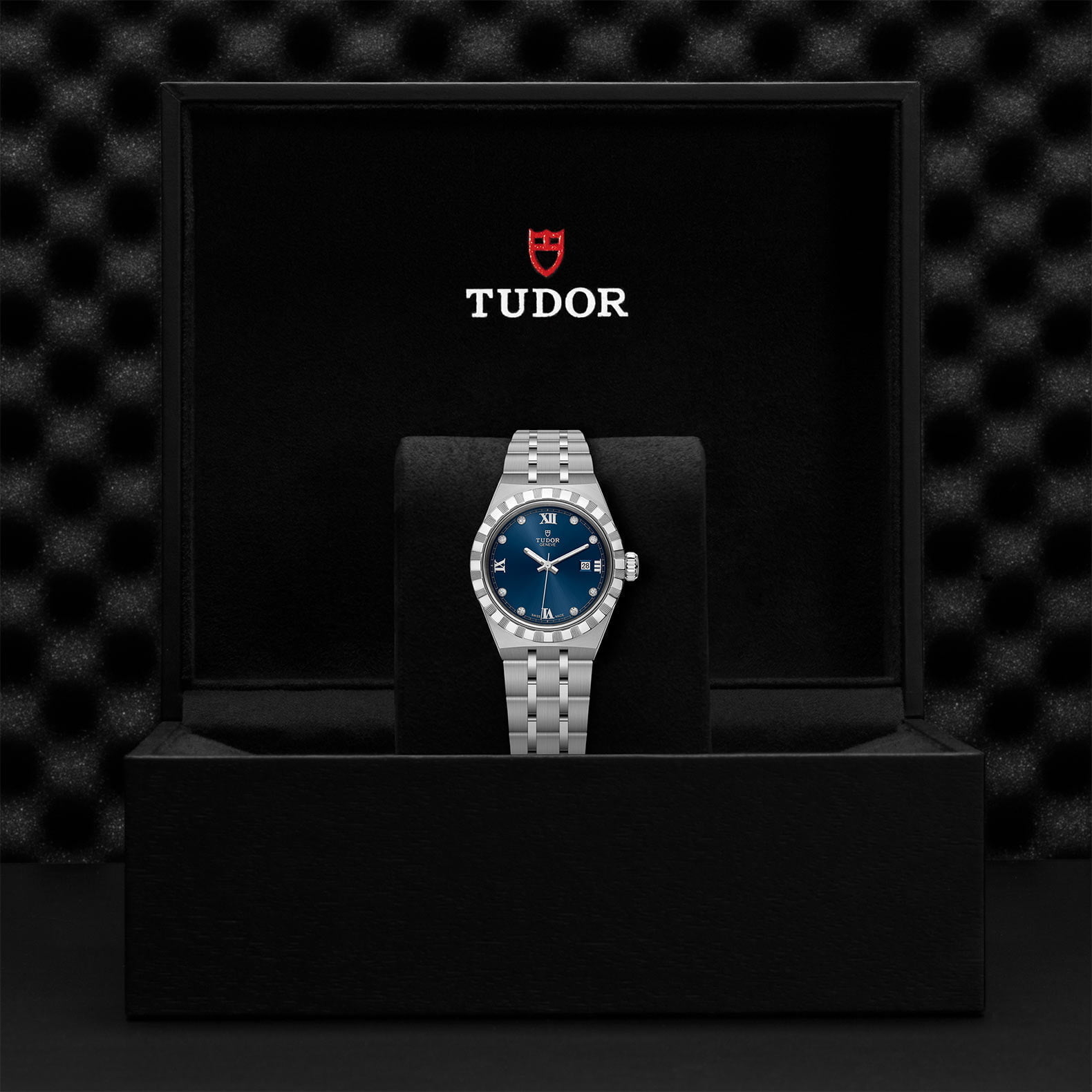 M28300 0007 Tudor Watch Carousel 4 4 10 2023 1