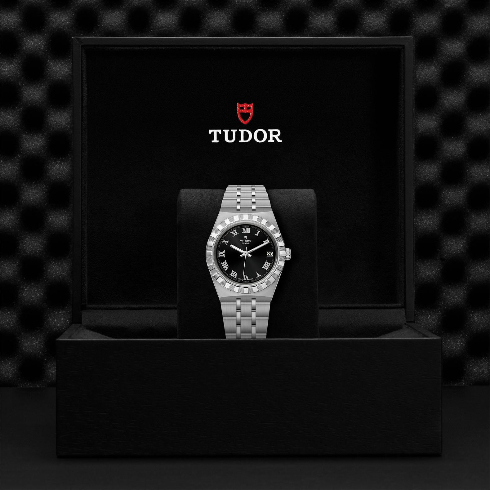 M28400 0003 Tudor Watch Carousel 4 4 10 2023 1