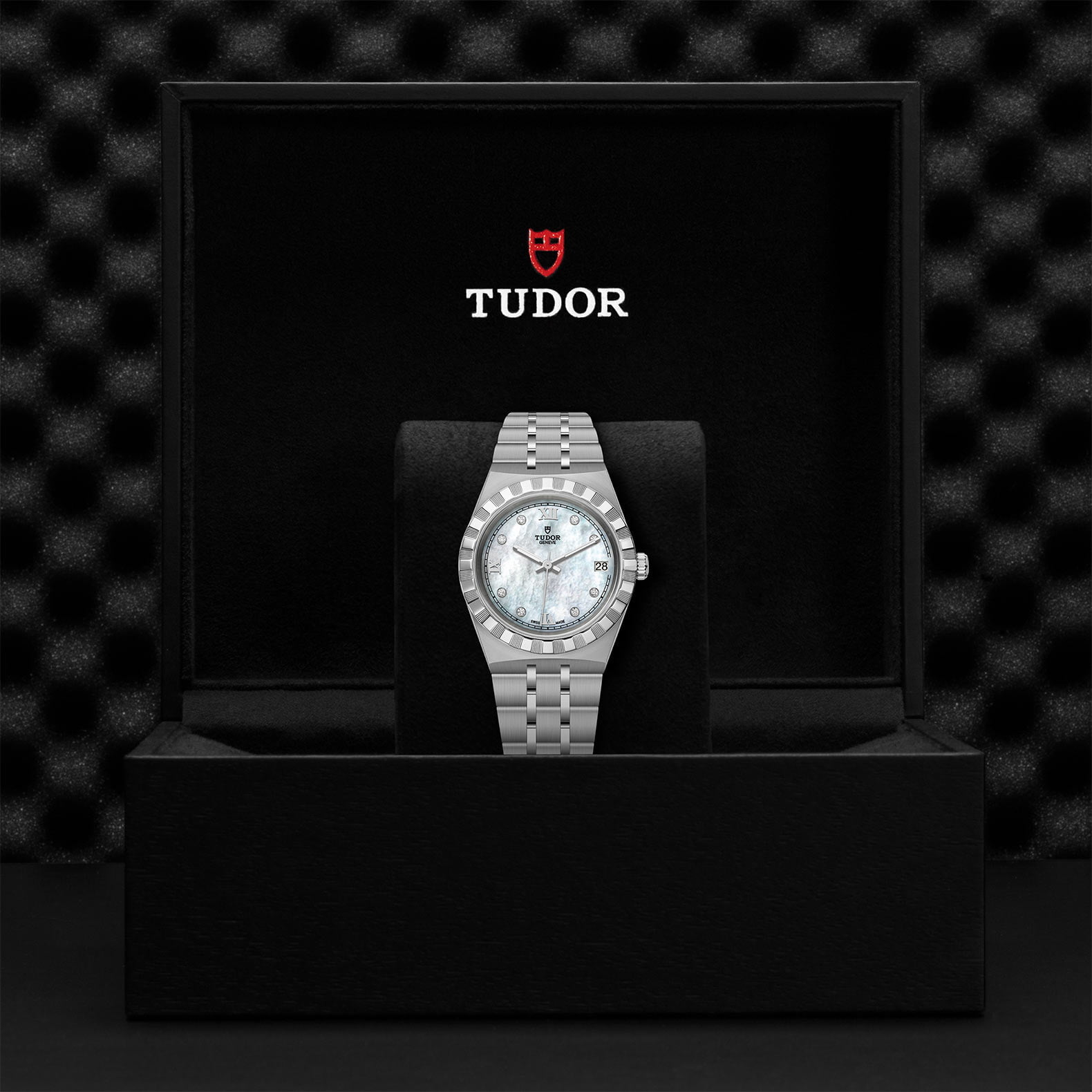 M28400 0005 Tudor Watch Carousel 4 4 10 2023 1