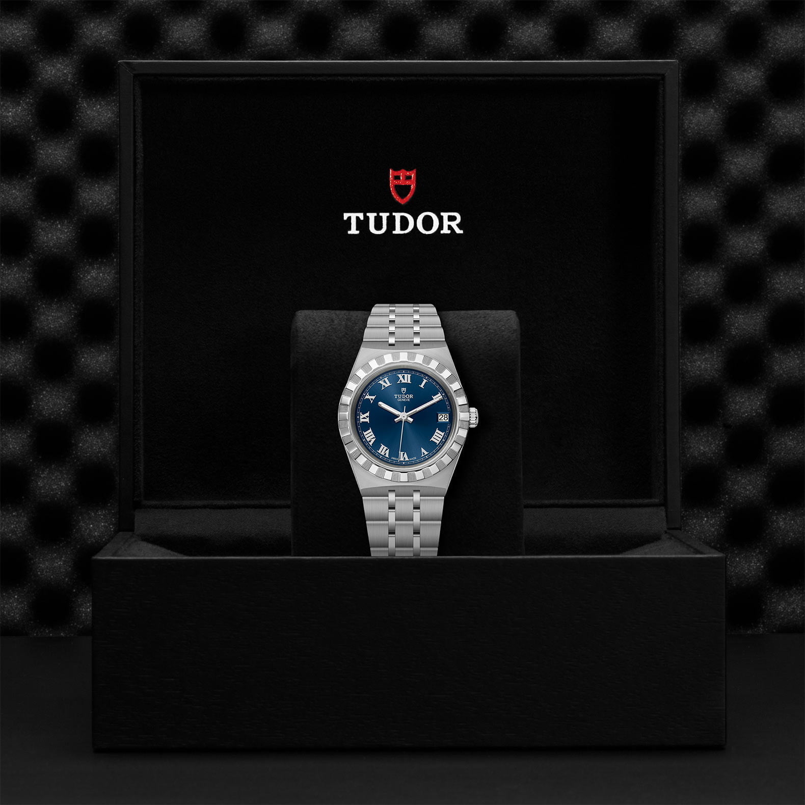 M28400 0006 Tudor Watch Carousel 4 4 10 2023 1