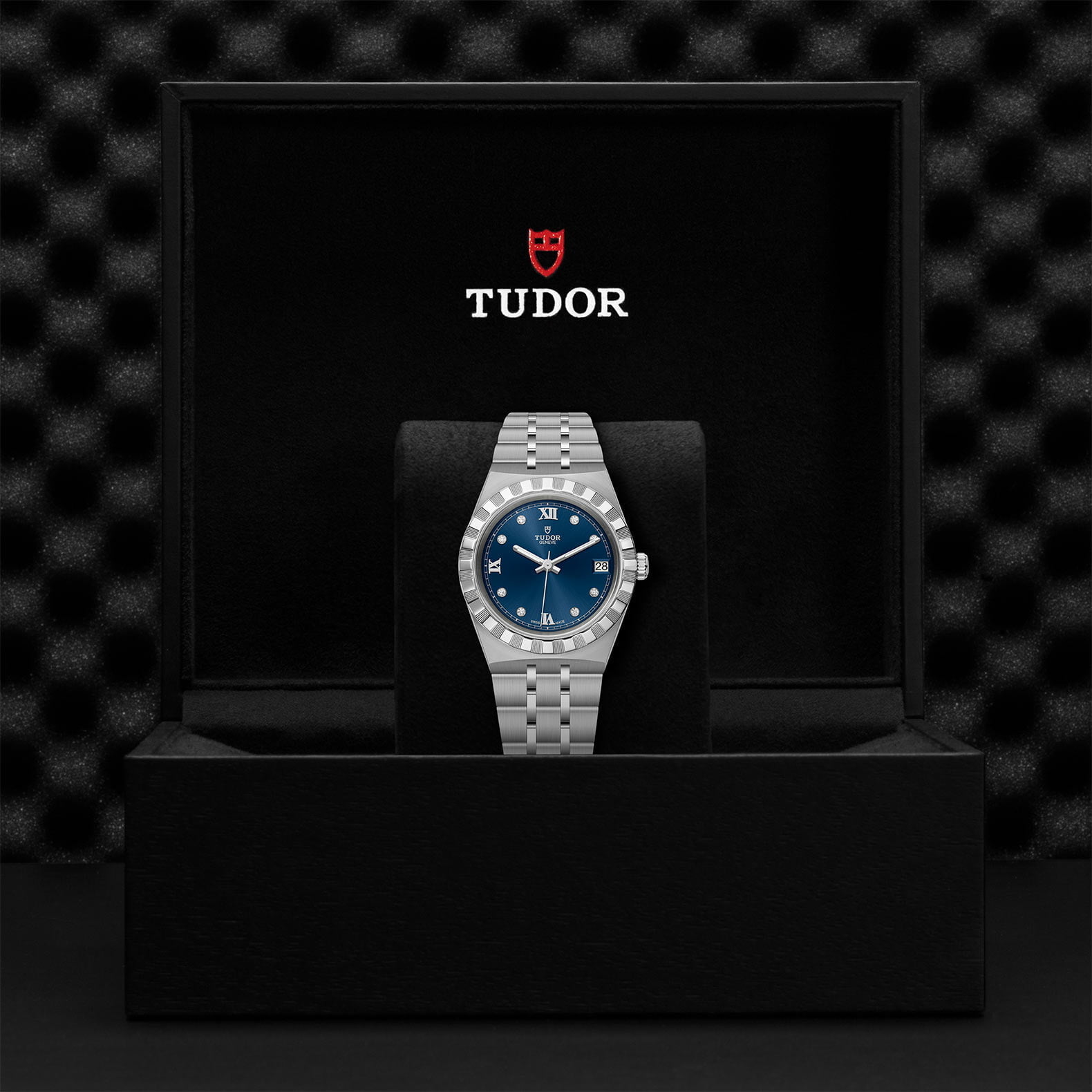 M28400 0007 Tudor Watch Carousel 4 4 10 2023 1