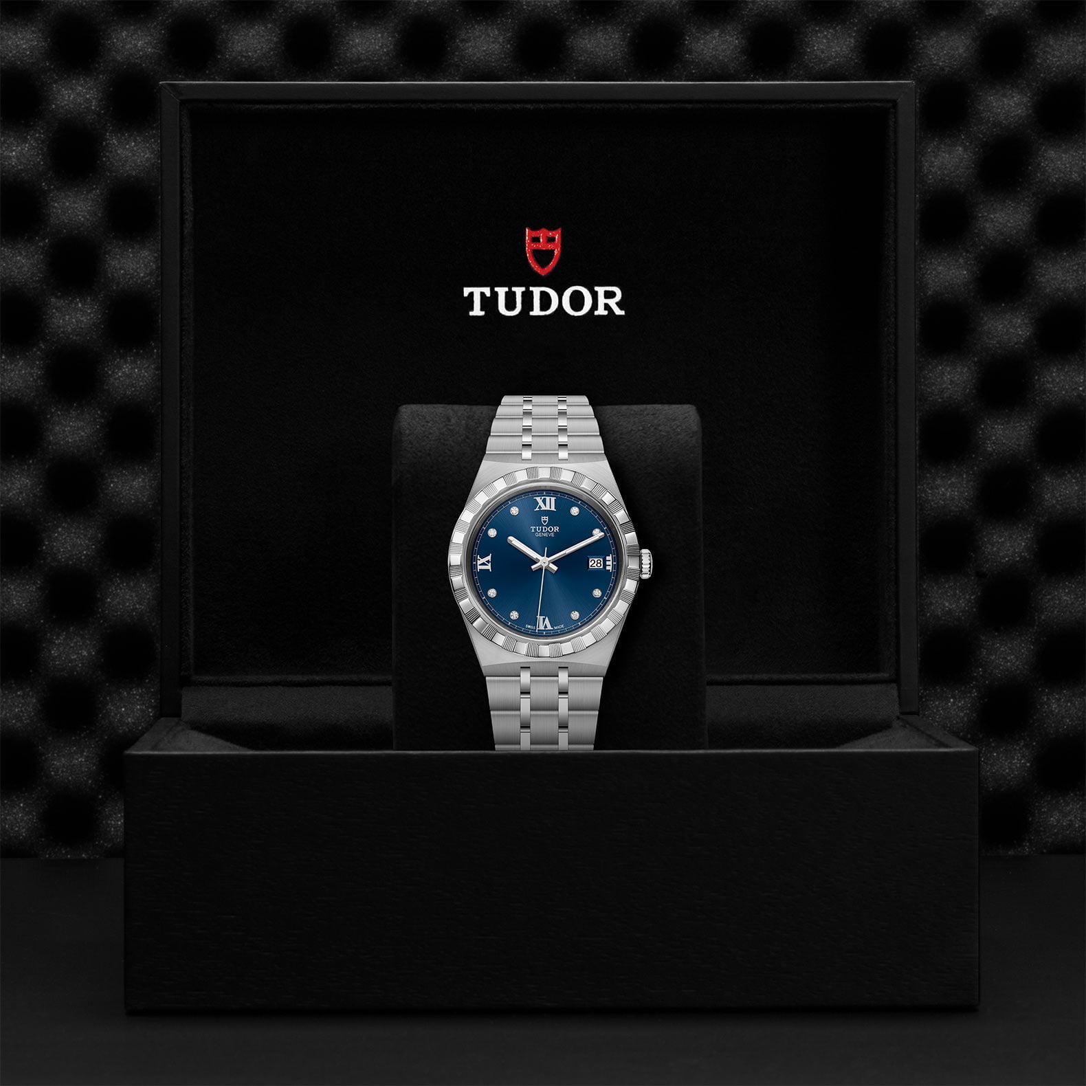M28500 0006 Tudor Watch Carousel 4 4 10 2023 1