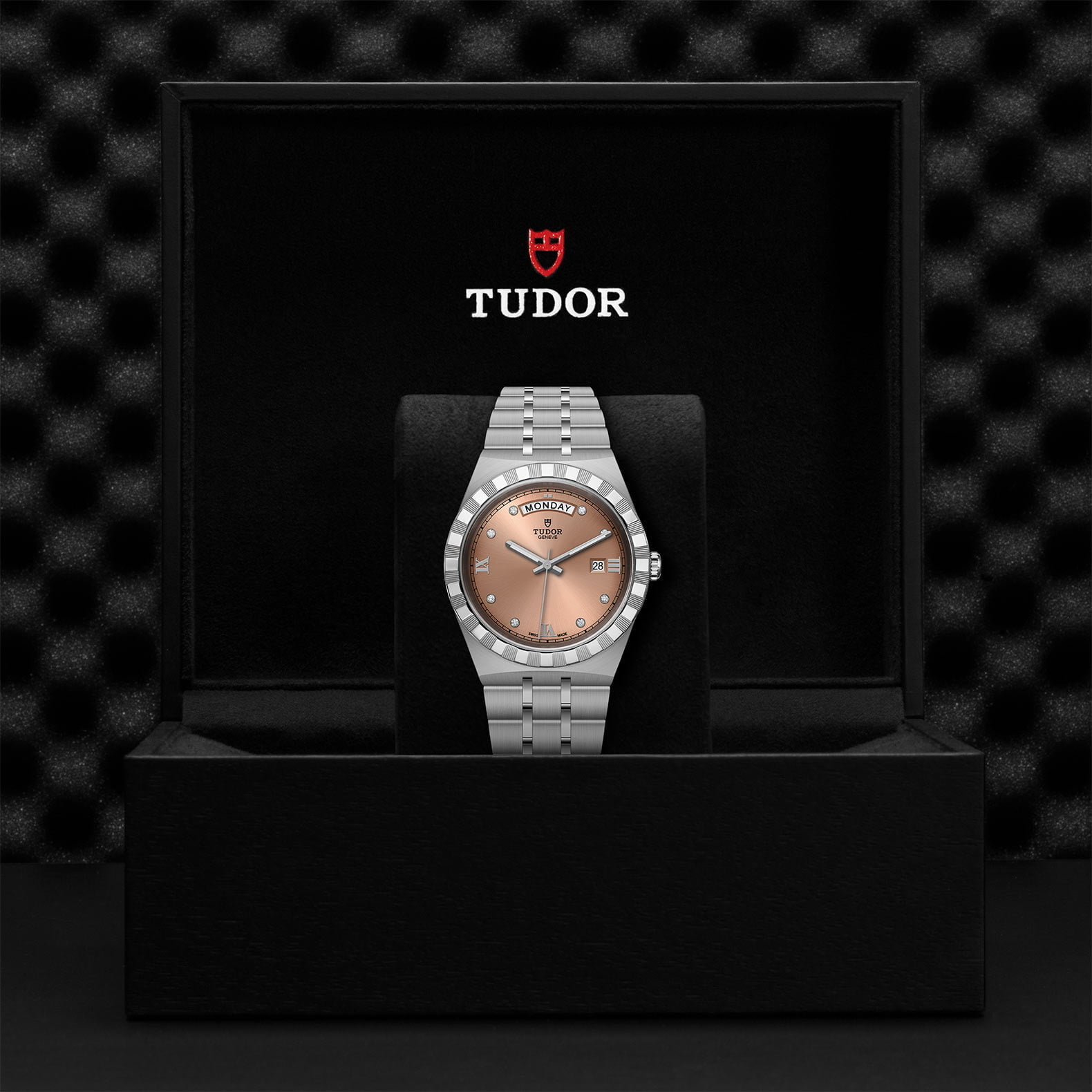 M28600 0011 Tudor Watch Carousel 4 4 10 2023 1