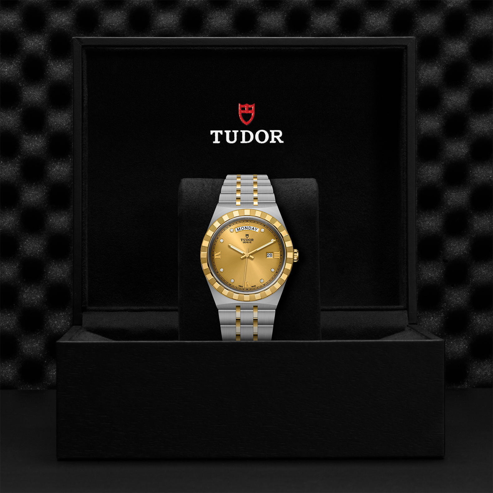 M28603 0006 Tudor Watch Carousel 4 4 10 2023 1