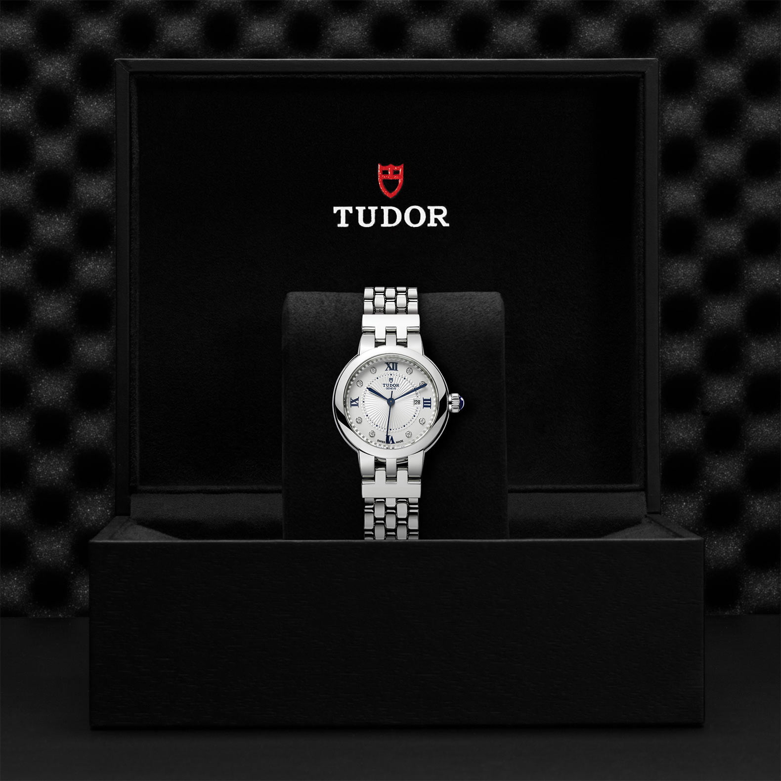 M35500 0004 Tudor Watch Carousel 4 4 10 2023 1