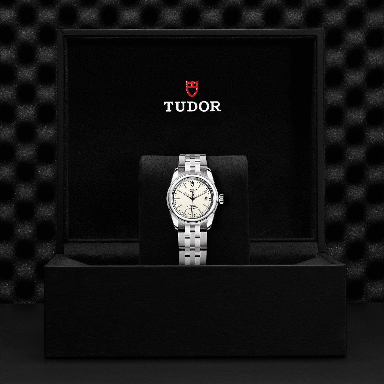 M51000 0027 Tudor Watch Carousel 4 4 10 2023 1