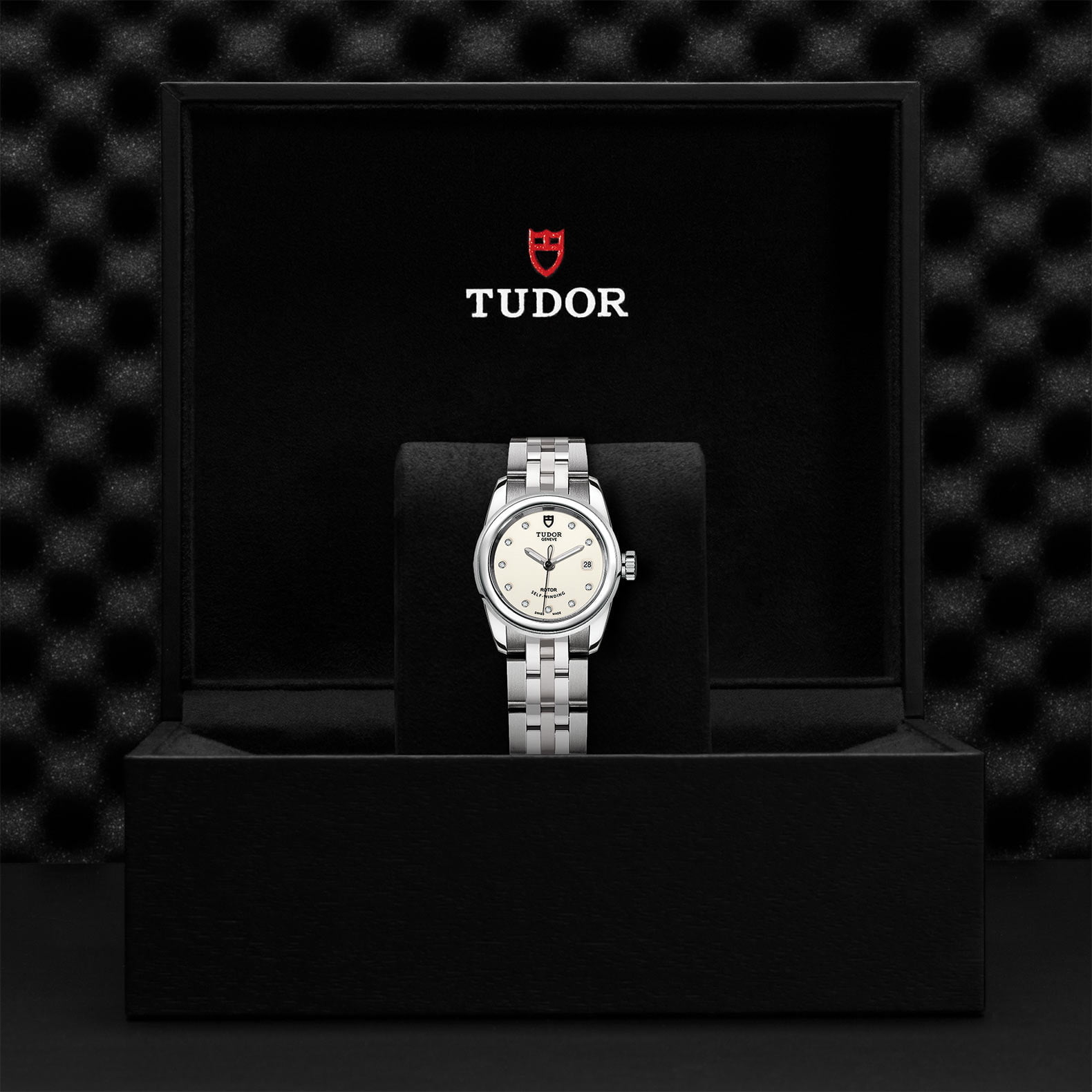 M51000 0028 Tudor Watch Carousel 4 4 10 2023 1