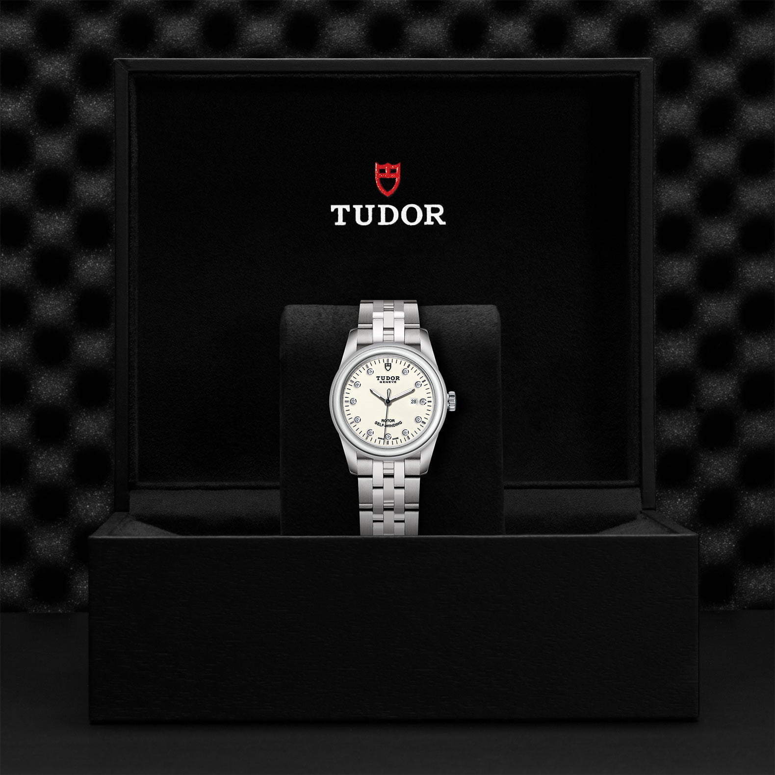 M53000 0080 Tudor Watch Carousel 4 4 10 2023 1