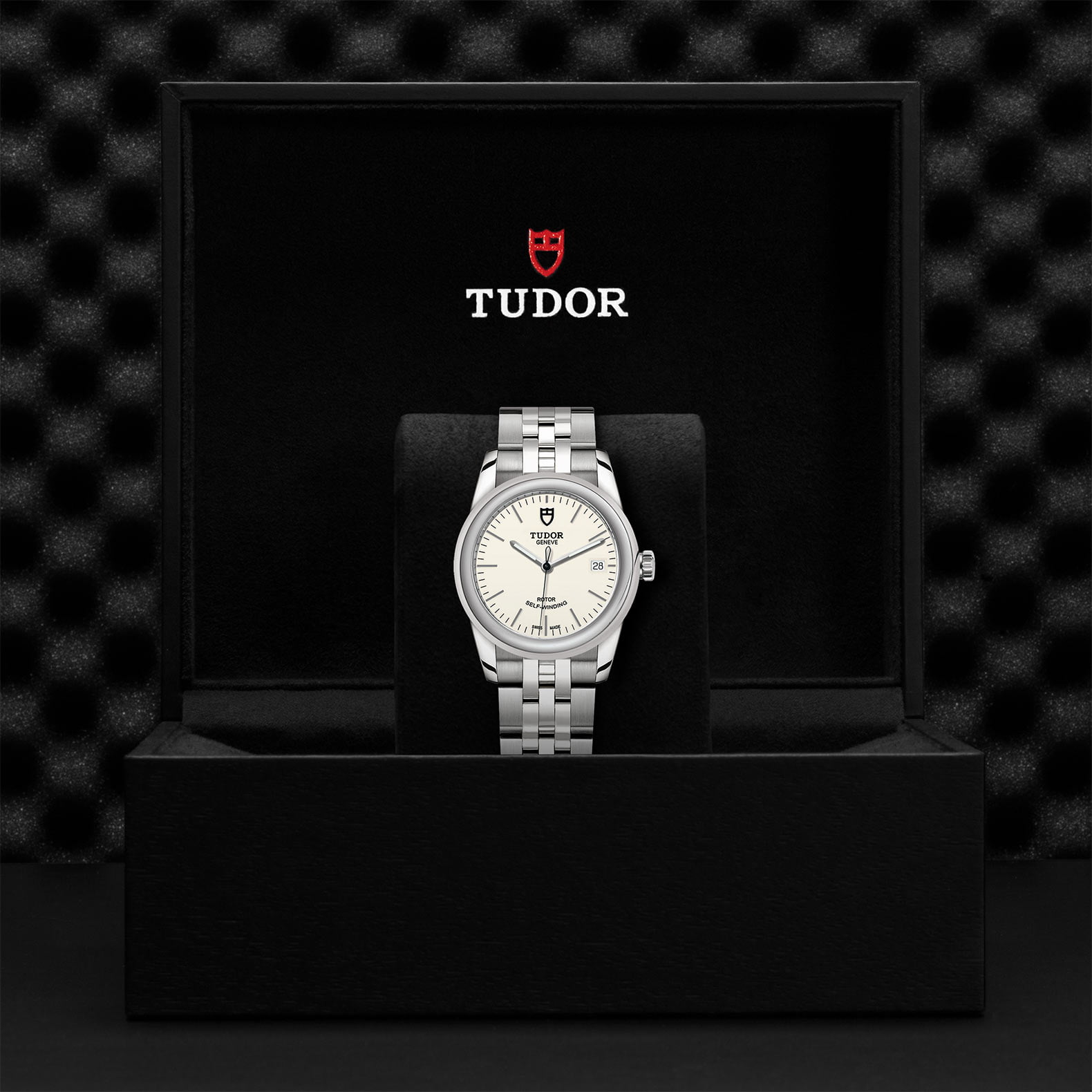 M55000 0103 Tudor Watch Carousel 4 4 10 2023 1