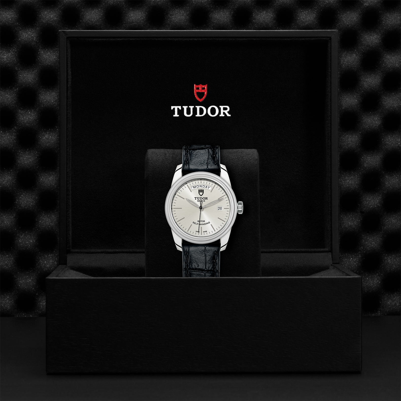 M56000 0018 Tudor Watch Carousel 4 4 10 2023 1
