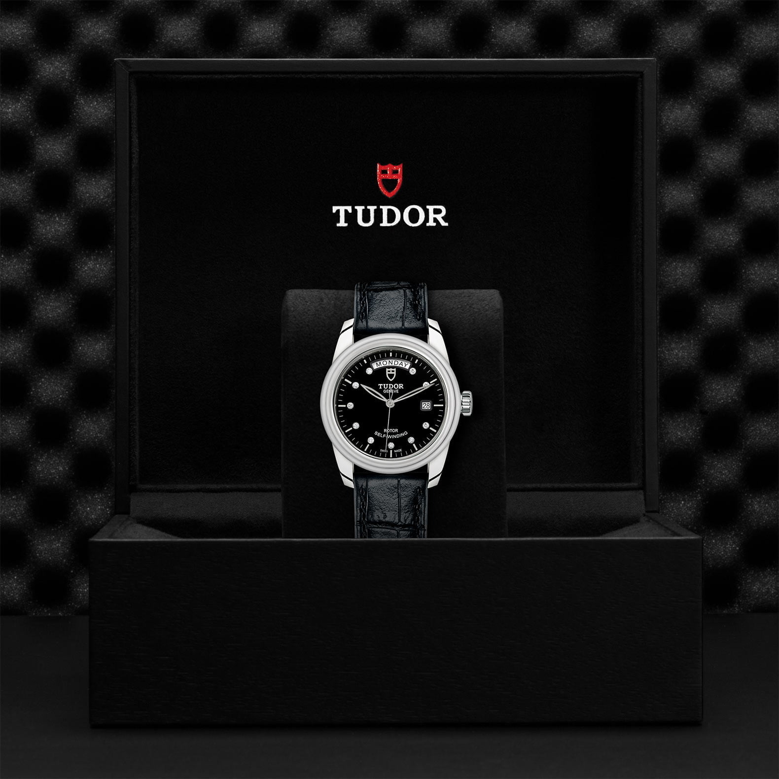 M56000 0049 Tudor Watch Carousel 4 4 10 2023 1