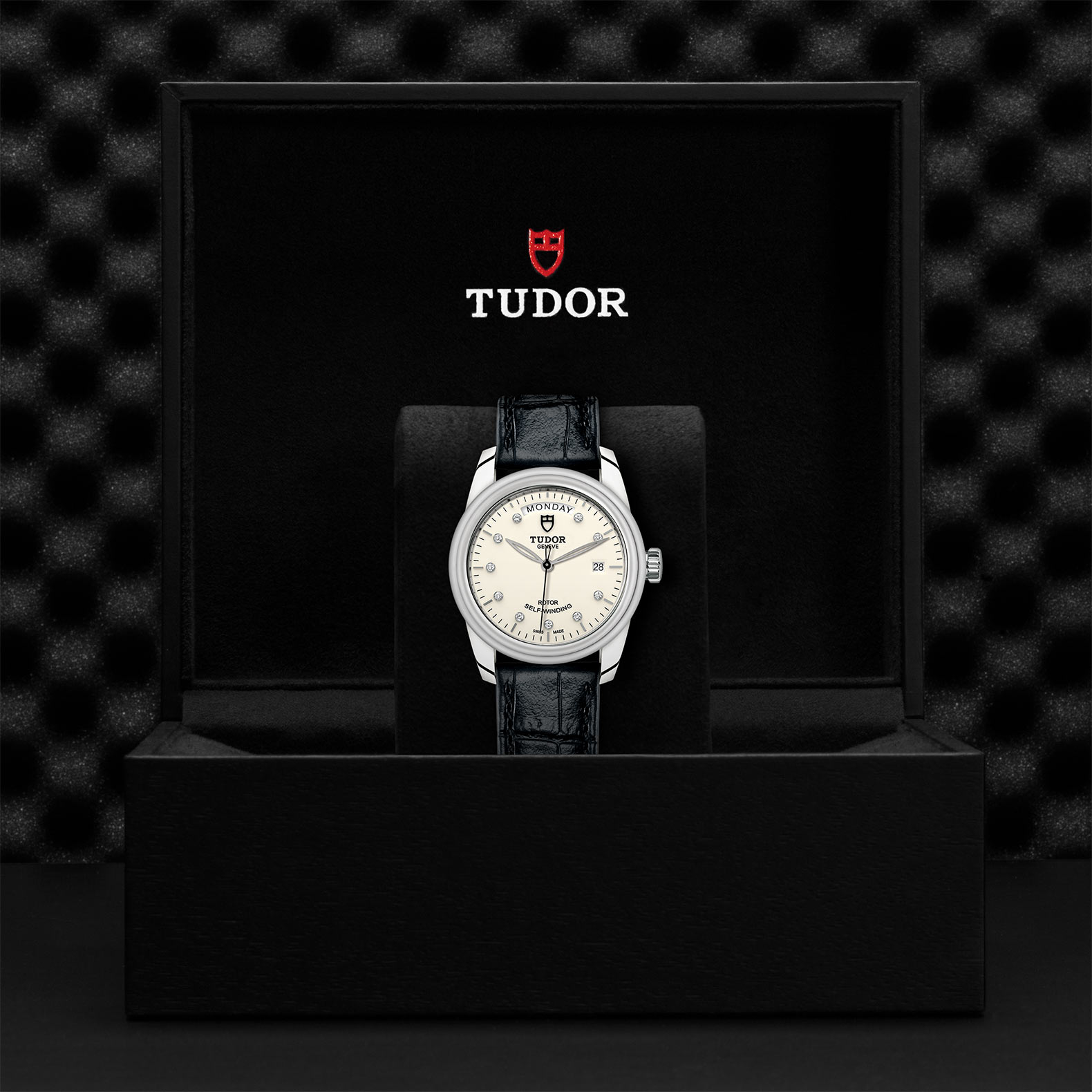 M56000 0184 Tudor Watch Carousel 4 4 10 2023 1