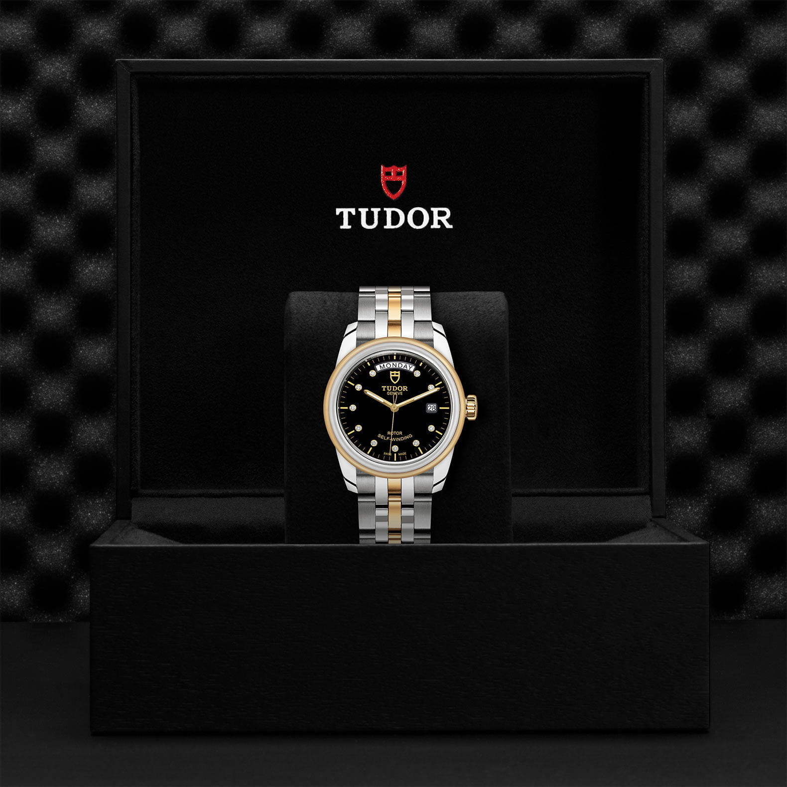 M56003 0008 Tudor Watch Carousel 4 4 10 2023 1