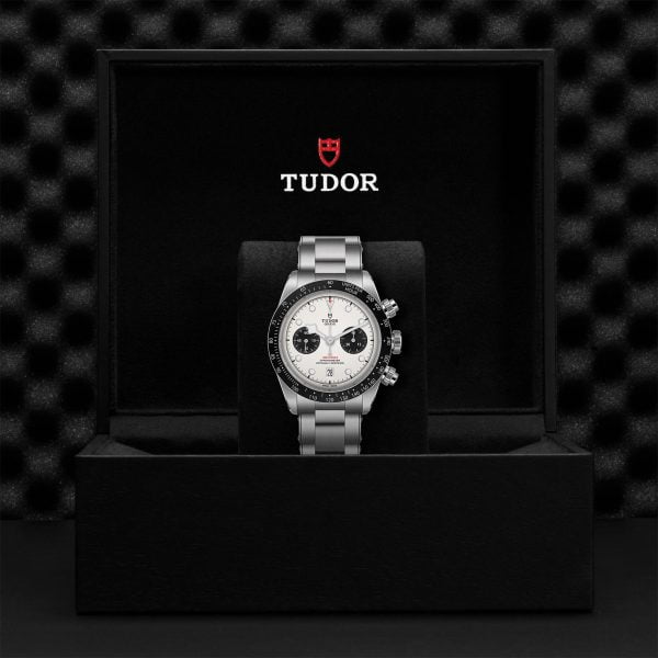 M79360N 0002 tudor watch carousel 4 4 10 2023 1