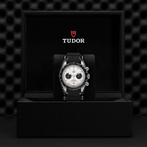 M79360N 0006 tudor watch carousel 4 4 10 2023 1