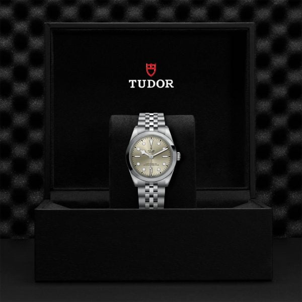 M79640 0003 tudor watch carousel 4 4 10 2023 1