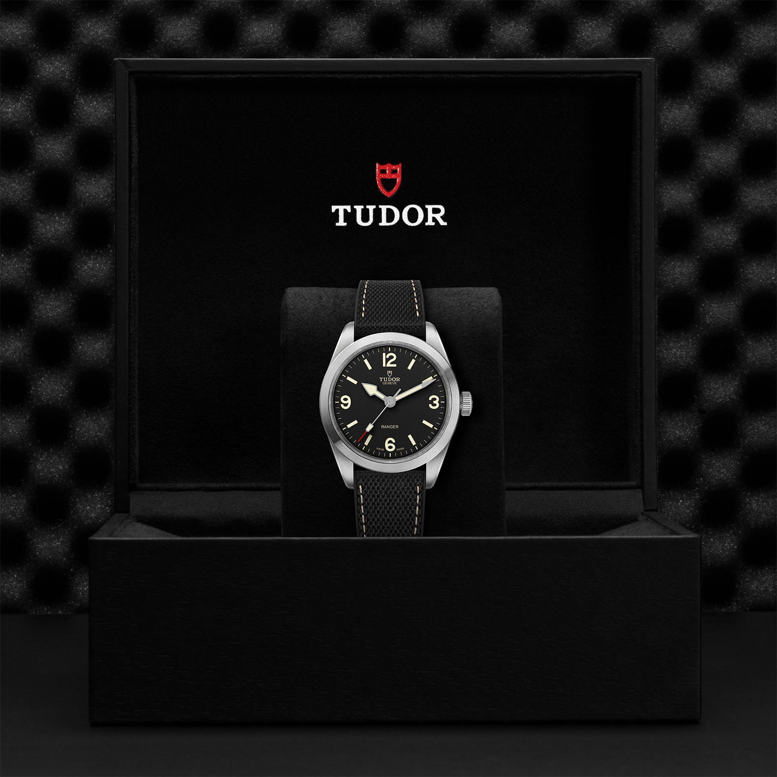 M79950 0002 Tudor Watch Carousel 4 4 10 2023 1