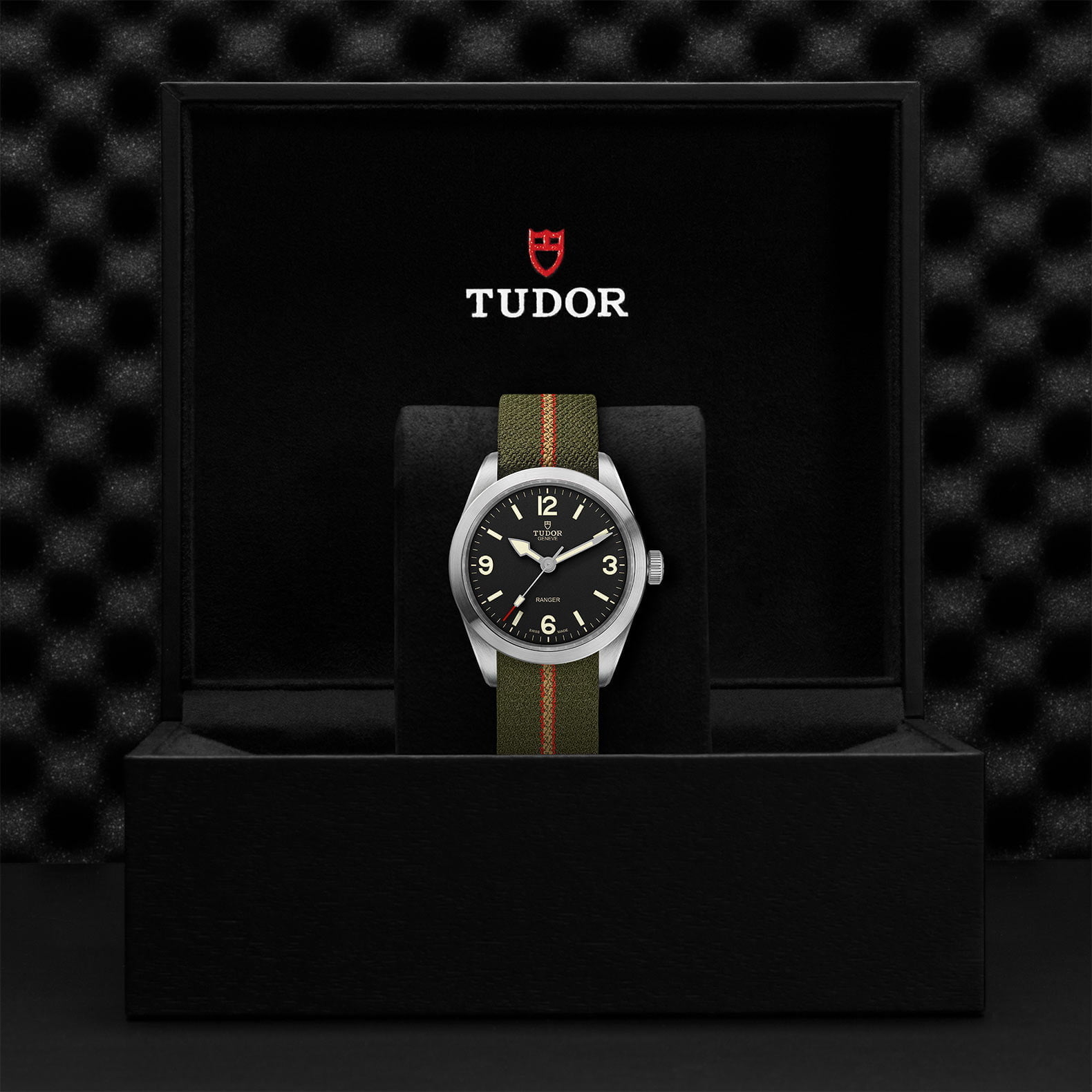 M79950 0003 Tudor Watch Carousel 4 4 10 2023 1