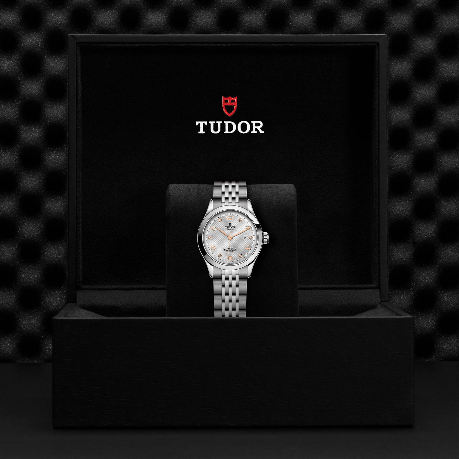 M91350 0003 Tudor Watch Carousel 4 4 10 2023 1
