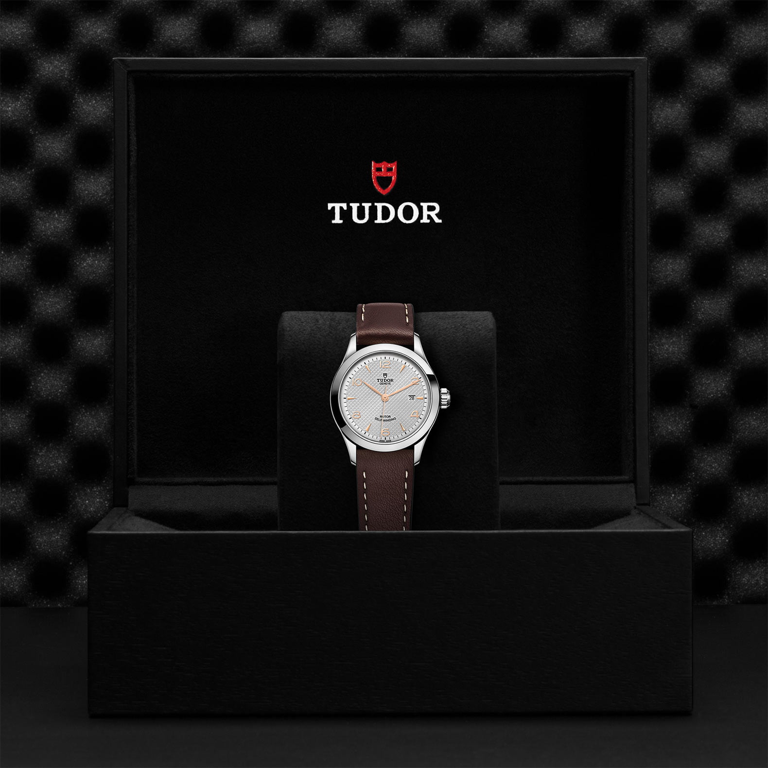 M91350 0006 Tudor Watch Carousel 4 4 10 2023 1