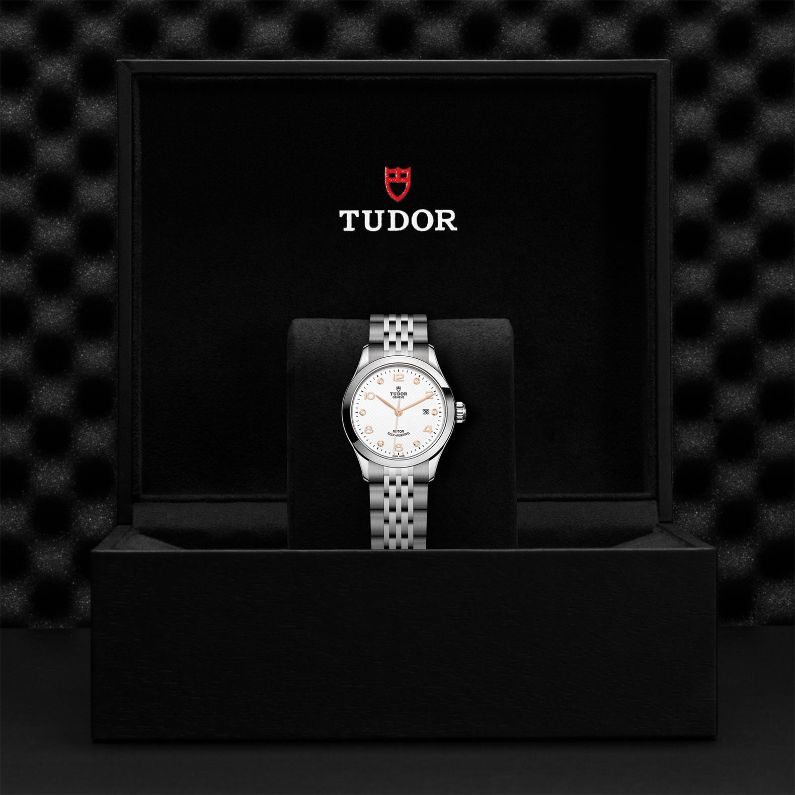 M91350 0013 Tudor Watch Carousel 4 4 10 2023 1