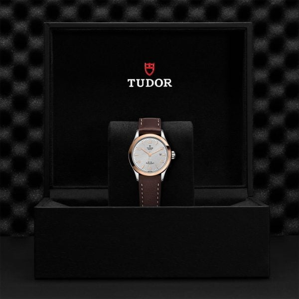 M91351 0005 tudor watch carousel 4 4 10 2023 1