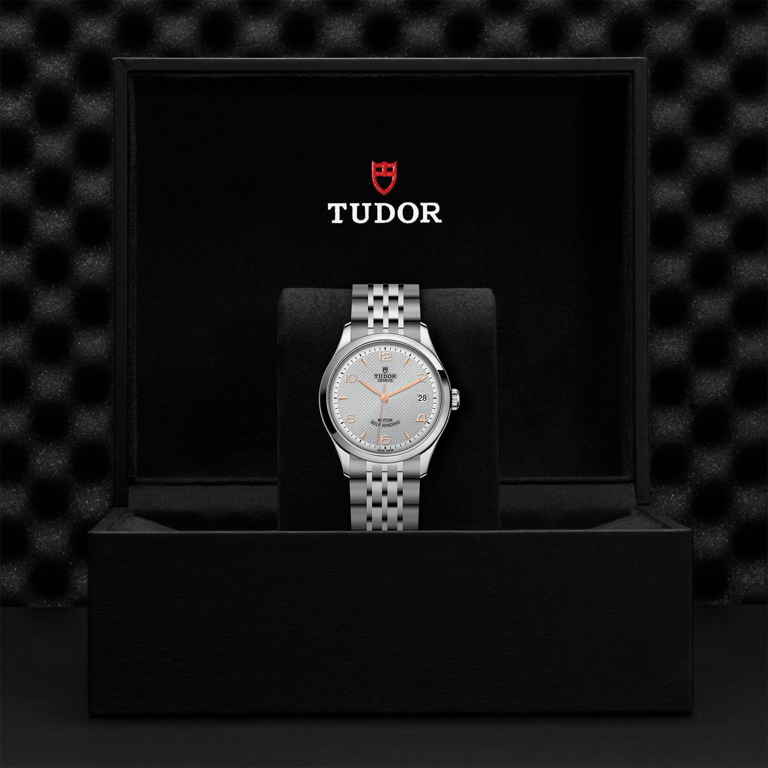 M91450 0001 Tudor Watch Carousel 4 4 10 2023 1