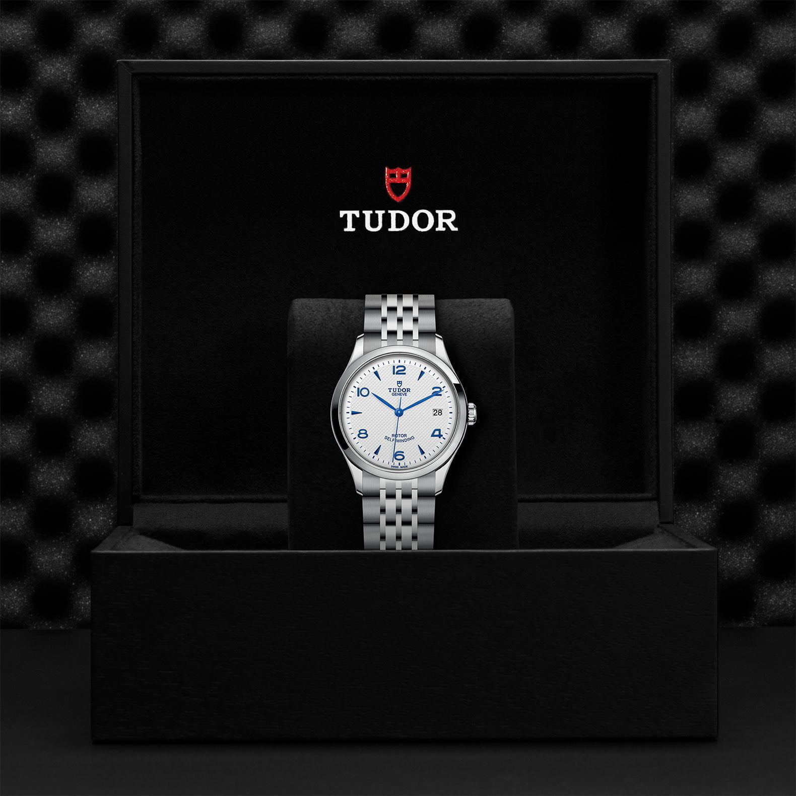 M91450 0005 Tudor Watch Carousel 4 4 10 2023 1