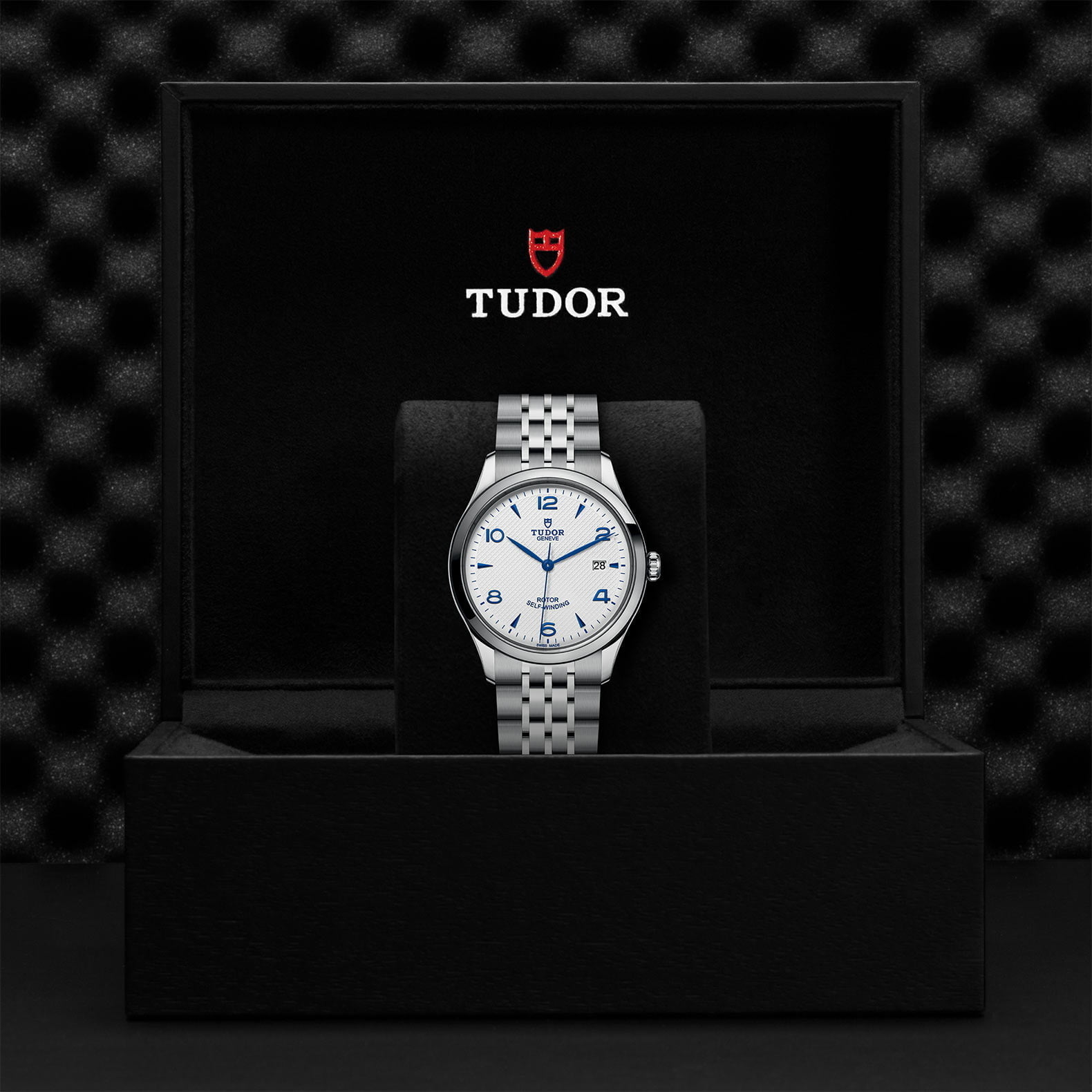 M91550 0005 Tudor Watch Carousel 4 4 10 2023 1